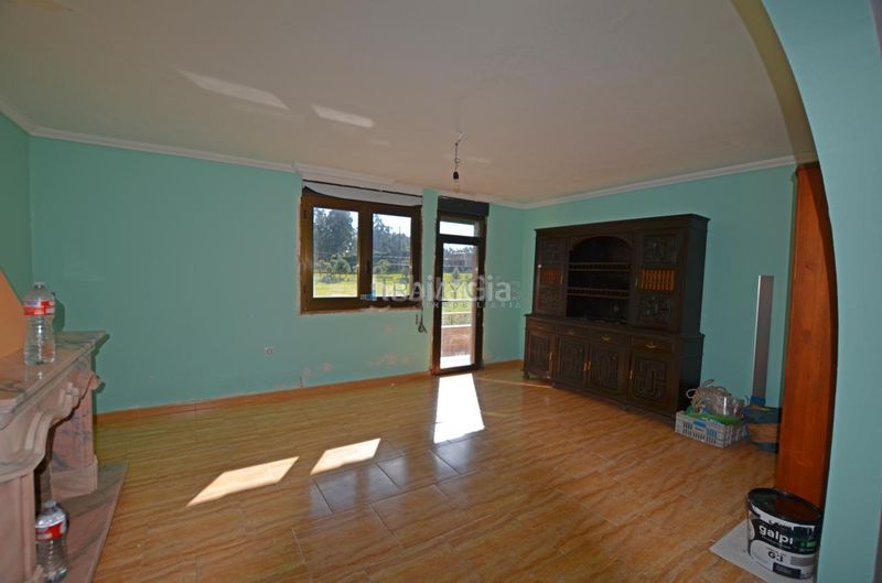 Foto a1e3b2b7-5aa4-4bd5-977b-60dee4c12c3d. Casa amb aparcament a Tomiño