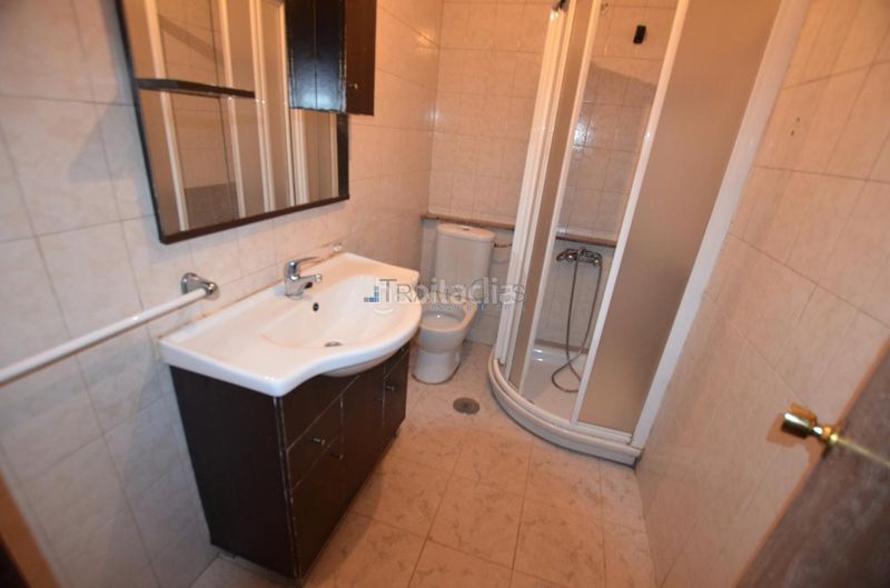 Foto a9d41dbc-8f54-4a26-9e67-9e6920ba5a02. Casa amb aparcament a Tomiño