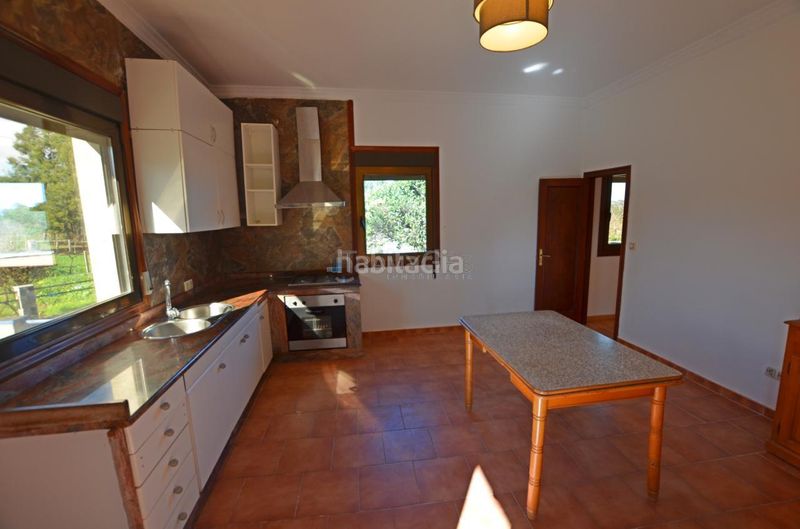 Foto cea2b808-f2a6-4ba8-997a-01e70e762a60. Casa amb aparcament a Tomiño
