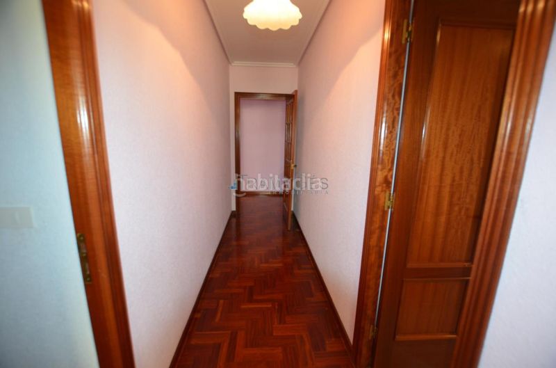 Foto c7f11dd5-b44b-4edd-9318-8cbddad7fa47. Piso en Tui