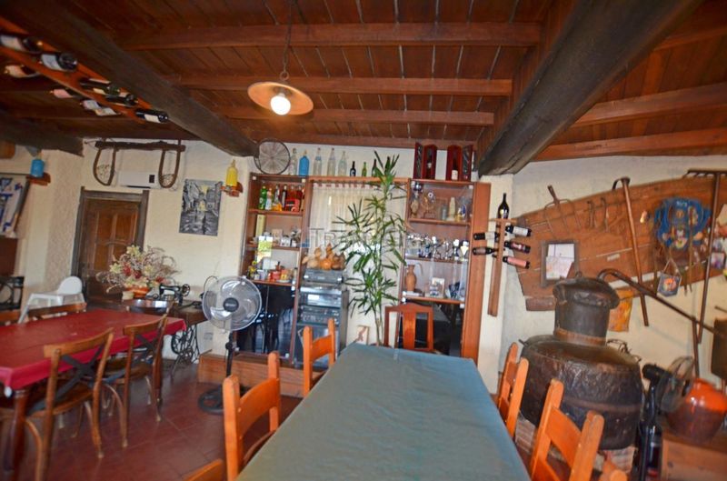 Foto 1b0725a2-2368-47fd-89d8-c251ca5d1f96. Casa amb calefacció aparcament a Tomiño