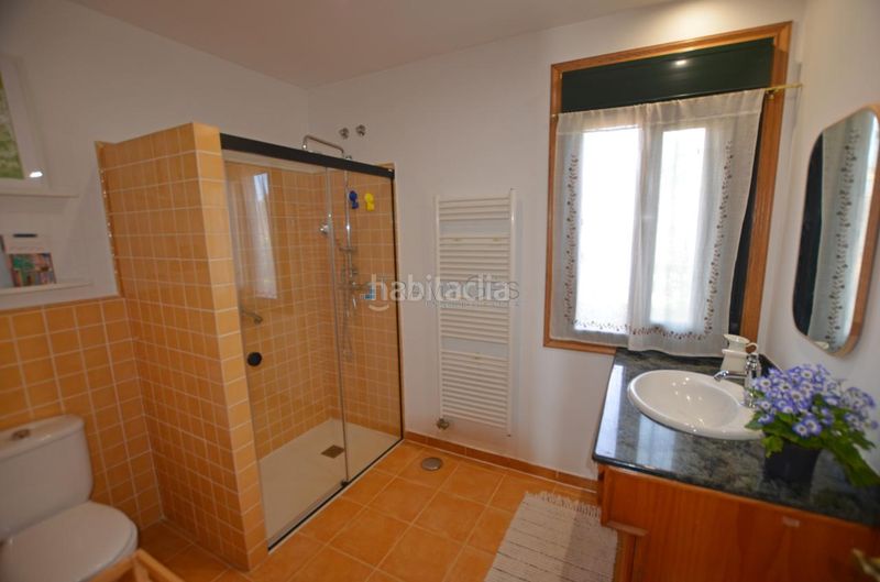 Foto fb3fae81-be65-4090-bc2d-775ad94dbd37. Chalet en Tomiño