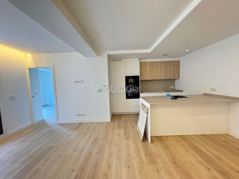 Foto 043133ff-768f-41b6-877c-e34aff3a79dd. Pis amb calefacció aparcament a Teis Vigo