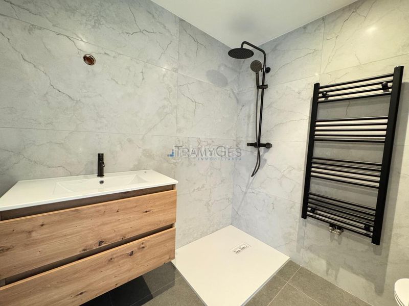 Foto 2b253d7f-1539-4c81-9bae-dc91cda9b606. Pis amb calefacció aparcament a Teis Vigo