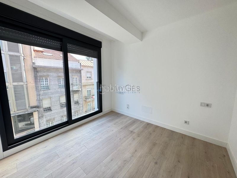 Foto 51ad9e7a-7de4-4d31-ad8e-e71f9d05880a. Pis amb calefacció aparcament a Teis Vigo