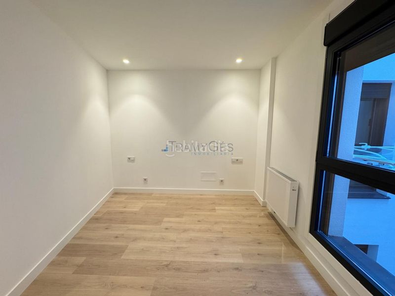 Foto 543d9568-c9e5-445e-ba7f-ffd6bdd05449. Pis amb calefacció aparcament a Teis Vigo