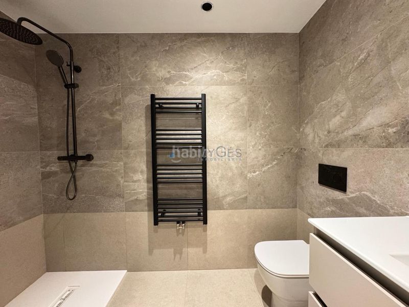 Foto 5c38c40b-5754-4be8-9096-a530a7d054b8. Pis amb calefacció aparcament a Teis Vigo