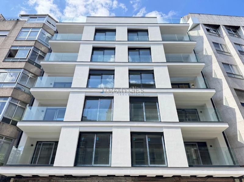 Foto a1b59d14-8726-4486-9eff-4ccdd6842329. Pis amb calefacció aparcament a Teis Vigo