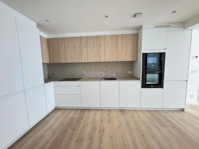 Foto 090d6ec1-352d-4de1-918f-a5eba23949c5. Pis amb calefacció aparcament a Teis Vigo