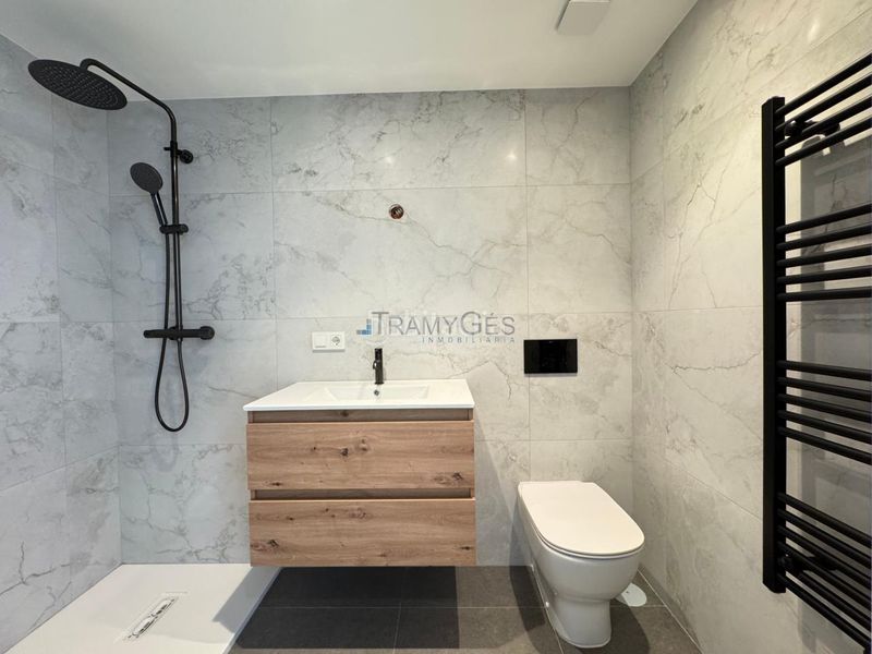 Foto 0930d276-f58f-4d4e-be51-aeebe4d2d02c. Pis amb calefacció aparcament a Teis Vigo