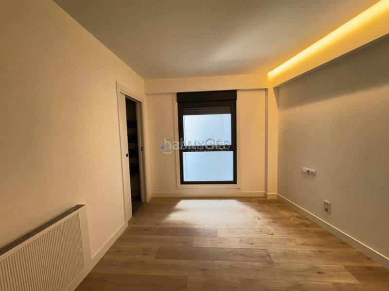 Foto 1ed4f7d0-a5a1-4341-86e1-b825fae2ed88. Pis amb calefacció aparcament a Teis Vigo