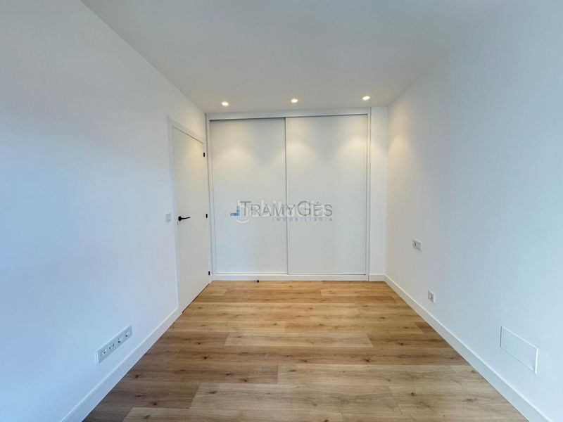 Foto 46ba5f2f-4951-4ff5-8e39-05b12ec9832c. Pis amb calefacció aparcament a Teis Vigo