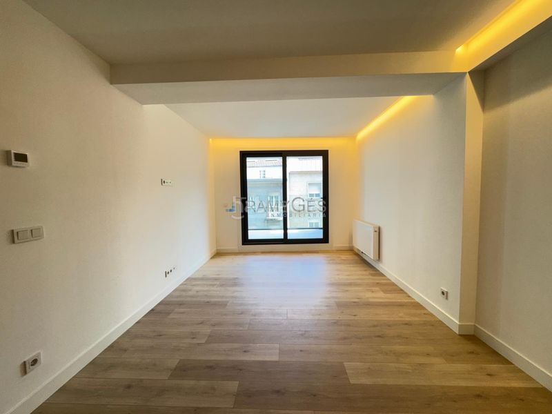 Foto 809a7a38-d72c-4ca0-9fd8-53dd3d679fb0. Pis amb calefacció aparcament a Teis Vigo