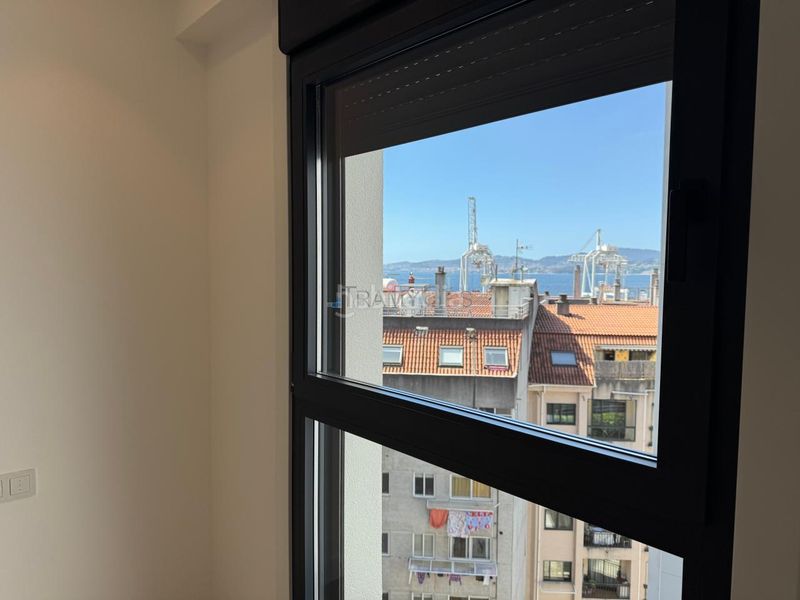 Foto d02bc363-bb52-4ed6-9423-e07316147f5e. Pis amb calefacció aparcament a Teis Vigo