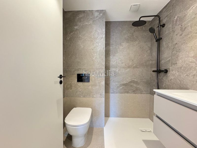 Foto f002bf8a-d73b-4bf5-a746-734119dffcf7. Pis amb calefacció aparcament a Teis Vigo