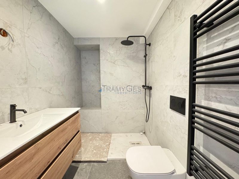 Foto f708ea60-1c70-4053-9425-afc5e5df5575. Pis amb calefacció aparcament a Teis Vigo