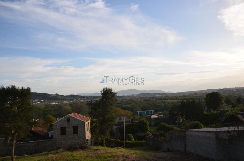 Foto 9d19f6ae-c791-4571-ae14-bb8e23597394. Terreny residencial a Tui