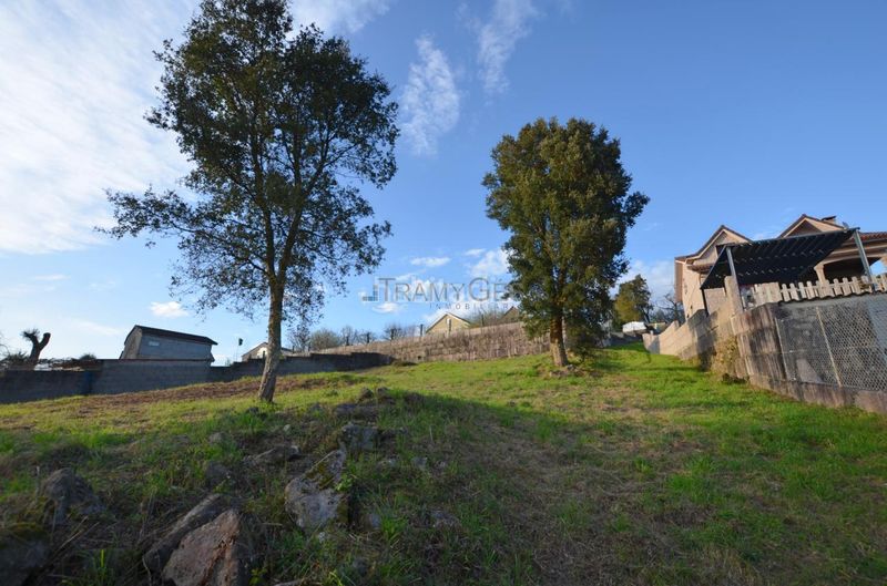 Foto f87d5f6a-dd96-4b37-af71-ce09b8a60731. Terreny residencial a Tui