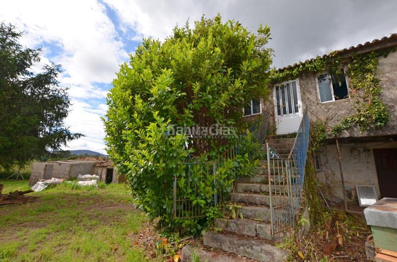 Foto b1fdcaff-b70d-484c-8bc7-98a806f1dec8. Casa amb calefacció aparcament a Tomiño
