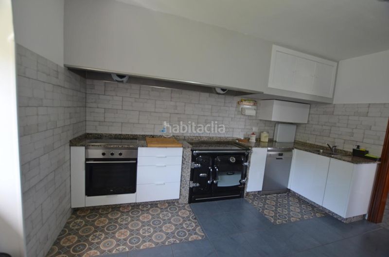 Foto 12300f85-3fd8-4b86-98b0-43c81aa62975. Casa amb calefacció piscina a Cañiza (A)