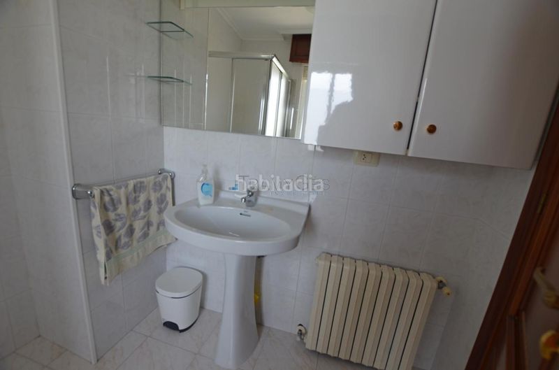 Foto 2fc678cc-a864-4598-80b6-1e3574e71a1e. Casa amb calefacció piscina a Cañiza (A)