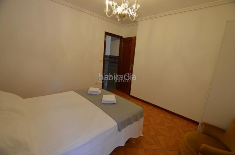 Foto a8a4bef5-2e8e-420a-baa7-2f29618b2776. Casa amb calefacció piscina a Cañiza (A)