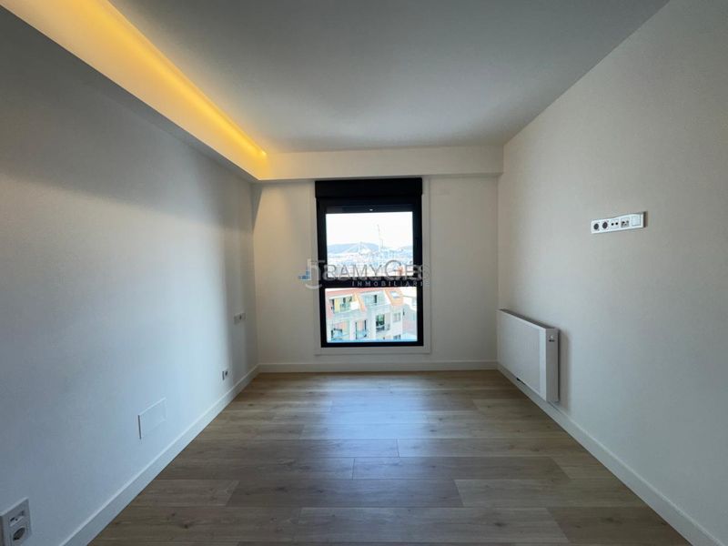 Foto 8dde7039-0ffc-4b54-9817-710bf3f230fd. Flat with heating parking in Teis Vigo