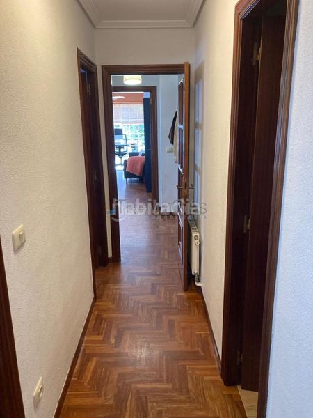 Foto a43669c9-2f40-4ad7-b0d6-1619d745305e. Pis amb calefacció aparcament a Nigrán centro Nigrán