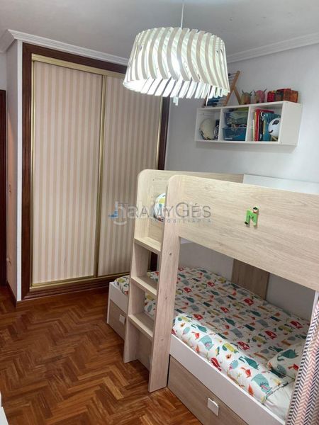 Foto b950ffff-39e4-4ed1-9069-0e0272323149. Pis amb calefacció aparcament a Nigrán centro Nigrán