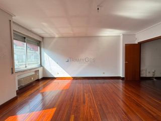 Piso  Rúa magallanes