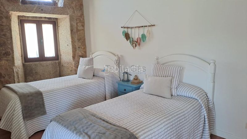 Foto c69c83fb-6a51-4f46-adec-8df55d4cdd8c. Casa amb calefacció a Rosal (O)