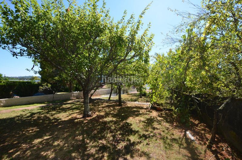 Foto c07e2552-2b46-4ce8-8079-43002c957d0a. Casa aparellada amb calefacció aparcament a Tui