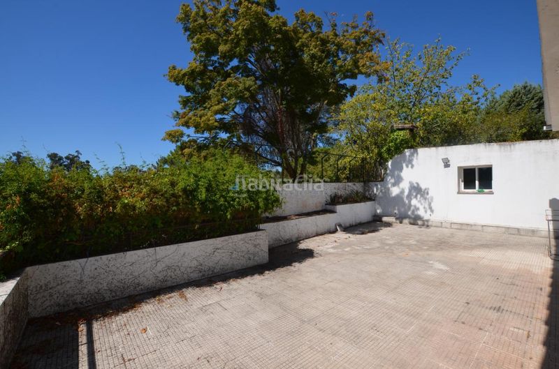 Foto ec14e91e-b926-4cc6-84c3-8cb9105b1ca2. Casa aparellada amb calefacció aparcament a Tui