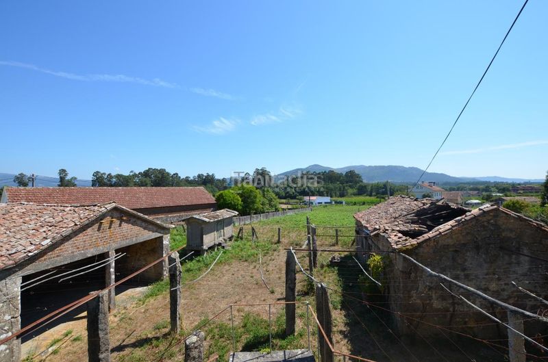 Foto 1e53aa46-21cf-485b-b7e0-3a85f12d5c14. Casa amb aparcament a Tomiño