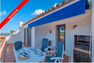 Apartament a Carrer sant josep 37. Apartamento amueblado y con vistas a las islas medes