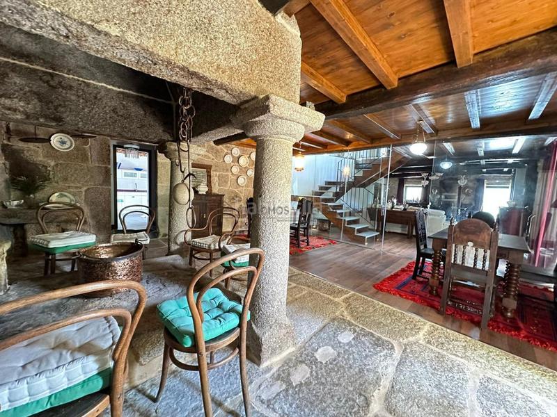 Foto cb9514ef-5687-4d74-9751-0c1c4fca6934. Casa con riscaldamento parcheggio in Beade