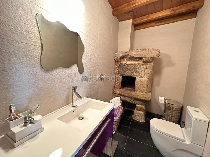 Foto d6182f56-3161-4379-a174-6cf7103b114b. Casa con riscaldamento parcheggio in Beade