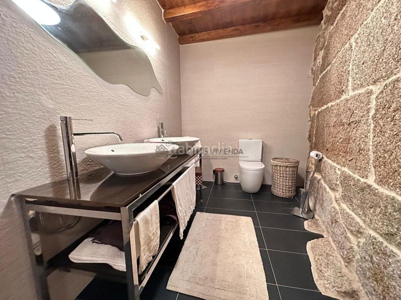 Foto fdaa8327-7db5-4f0e-9a49-de3923048d37. Casa con riscaldamento parcheggio in Beade