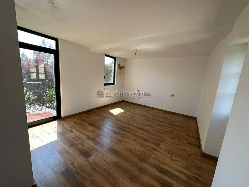 Foto d278d38d-6fa5-4386-892d-23bf314b2de0. Haus mit heizung in Beade