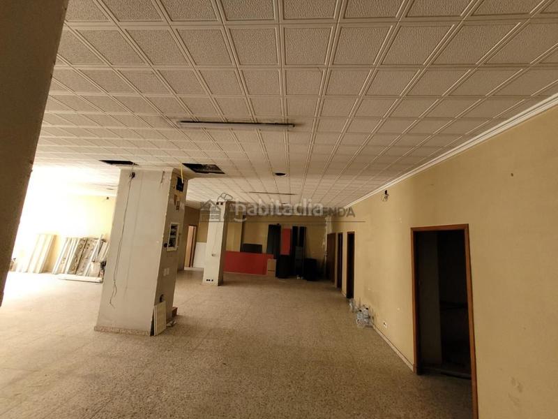 Foto 7551e7f4-6df8-4808-9459-62973c34c1c2. Local comercial amb calefacció a A Carballeira Ourense