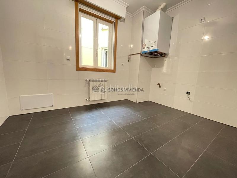 Foto 04c1456d-d197-4557-ac13-516591e4ab99. Etagenwohnung mit heizung in Centro Ourense