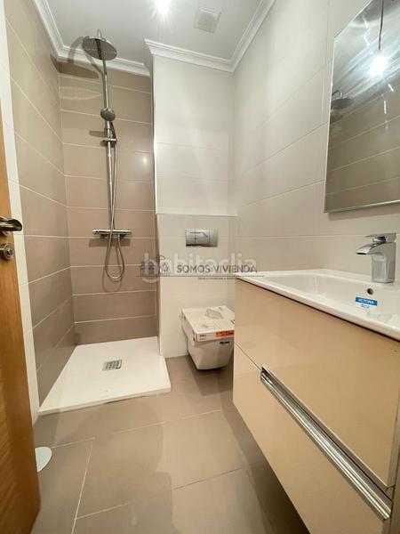 Foto 43054f37-fc2c-437b-a5d6-b9873b6bbc0b. Etagenwohnung mit heizung in Centro Ourense