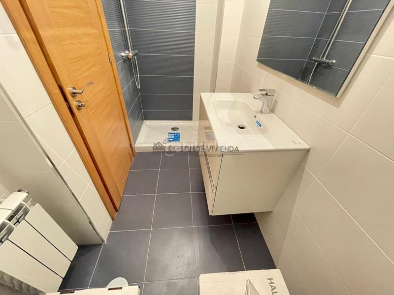 Foto c41717c6-83ba-41c4-a38c-ca68410ce9f2. Etagenwohnung mit heizung in Centro Ourense