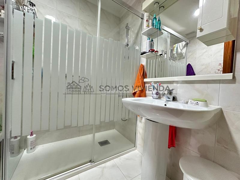 Foto 0c57167a-c0dd-4e79-8116-5e6225ebfd19. Casa bifamiliare con riscaldamento parcheggio in Barbadás