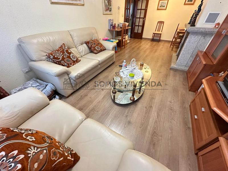 Foto 1b0fc8b4-b9bb-4d0f-84b3-2a34e3e292f1. Casa bifamiliare con riscaldamento parcheggio in Barbadás