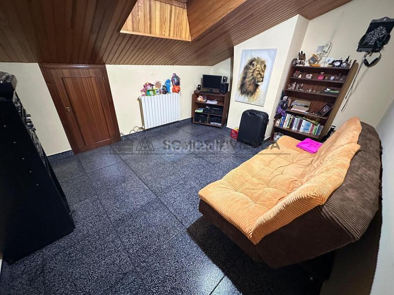 Foto 1ef4ca39-7940-4e30-a297-5c899c27dc51. Casa bifamiliare con riscaldamento parcheggio in Barbadás