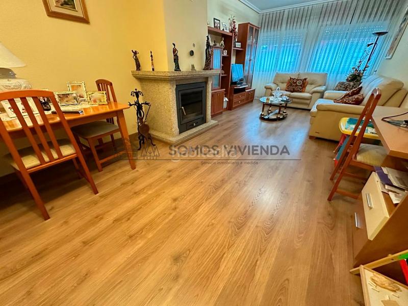 Foto 66bf973f-3ad5-404e-a529-2e1c0ae2e6db. Casa bifamiliare con riscaldamento parcheggio in Barbadás