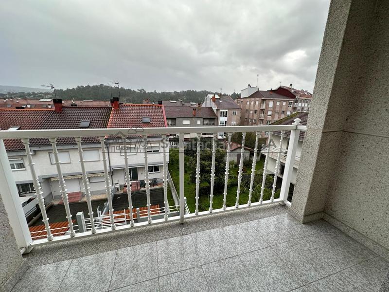 Foto bcfb7383-afec-4844-97ed-3da6bddb1a6e. Casa bifamiliare con riscaldamento parcheggio in Barbadás