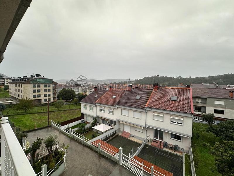 Foto d1d3e589-f9f3-4367-a7e6-ffc78d939317. Casa bifamiliare con riscaldamento parcheggio in Barbadás