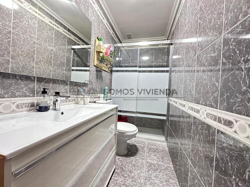 Foto d9074a36-3c77-47df-838a-3e2e8927e0b5. Casa bifamiliare con riscaldamento parcheggio in Barbadás